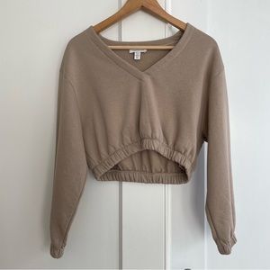 Topshop cropped beige tan v neck sweatshirt size Petite M medium NWOT